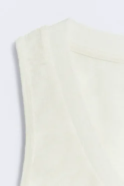 eseOese TANK LINO
